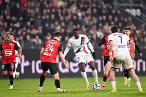 法甲争冠激战正酣：雷恩主场逆袭终结巴黎圣日耳曼七连胜，积分榜形势骤变